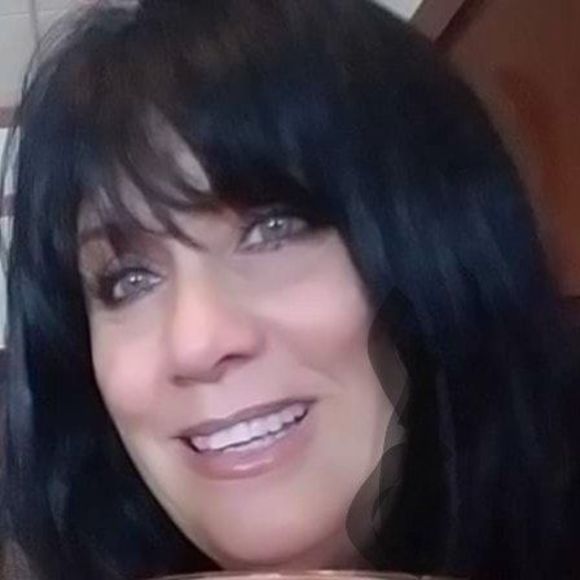 Meet your Posher, Kat - Picture 1 of 1